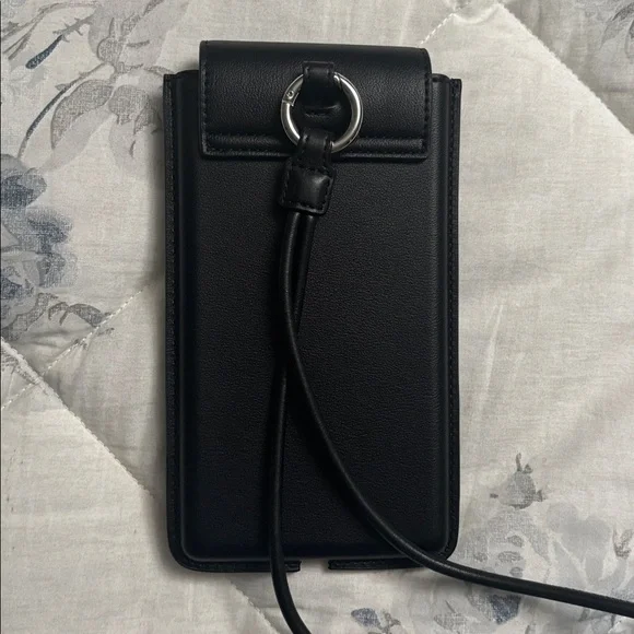 NWT PEDRO Black Phone Pouch - trip hands free case
Approx. 4” x 7” x 0.75” - Picture 6 of 9